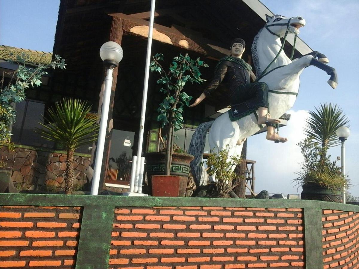 Cemara Indah Hotel Bromo Luaran gambar